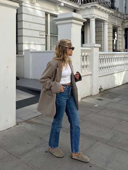 Instagram: @ashbegash