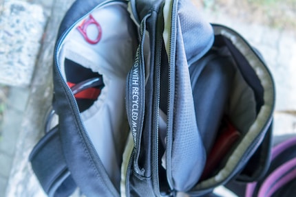 C'è spazio per tutto ciò che è necessario portare con sé durante i tour in bicicletta di più giorni.