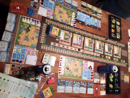 Ark Nova needs a lot of space. So better play on the big table.