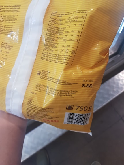 Les frites surgelées peuvent être conservées jusqu'en avril 2023. Cela ne signifie pas pour autant qu'elles ne peuvent pas être consommées au-delà de cette date.