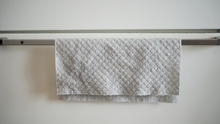 I can easily leave the wipes in the kitchen to dry and use them again if needed.