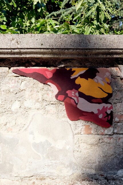 Farbenfroh: Der handgeknüpfte Teppich aus der Reihe «Botánica» ist aus tibetischer Wolle. Er ist das Ergebnis von Natur- und Körperstudien.