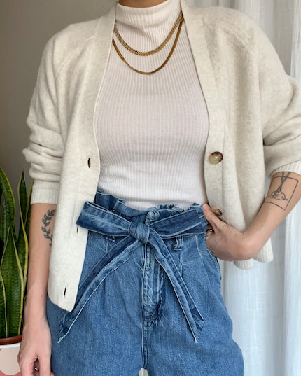 With the right moves, you can get a straight, clean bow.