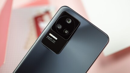 Die drei Kameras sind dreieckig in der Kamerainsel angeordnet. / © NextPit