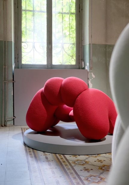If this back rest looks like a plump bottom to you, you’re not wrong