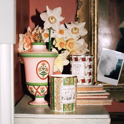 Das von einem Palazzo inspirierte Porzellangefäss ist ein Statement-Piece und kann zur Mini-Vase werden.