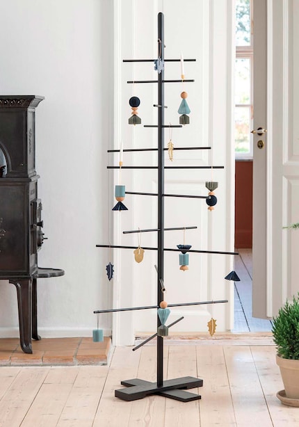 Per far splendere il «Filigreen Tree» bastano delle decorazioni o una ghirlanda di lucine.