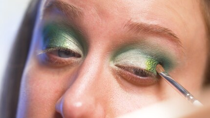 Sehr natürlich und unauffällig – nicht.