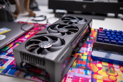 Les ventilateurs de l’ASUS TUF Gaming GeForce RTX 4080 OC Edition garde la fraîcheur.