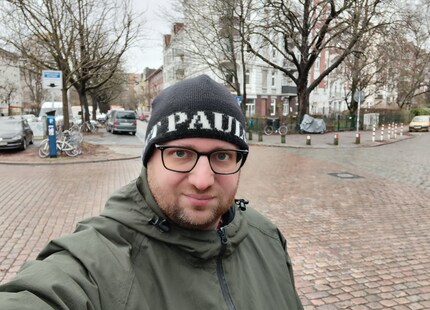 Selfie mit Standard-Blickwinkel.