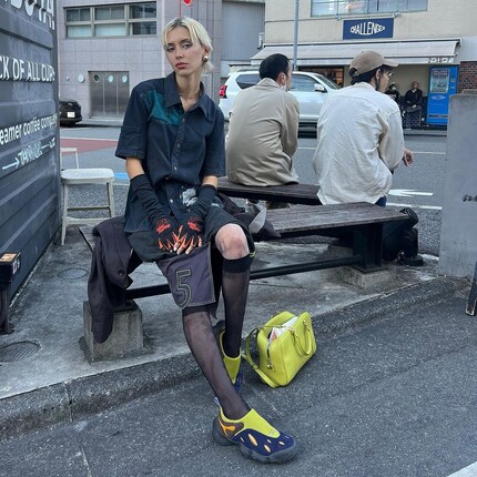 Jude Law's Tochter Iris ist ein Weird Girl.