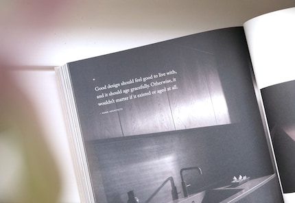Das Buch ist eine Sammlung schöner Bilder und Essays zum Nachsinnen.