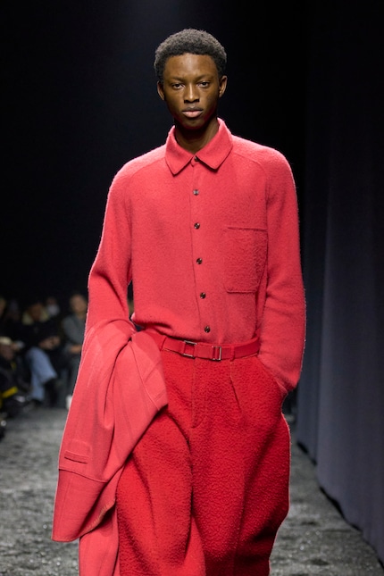 Tutto in rosso - anche nella collezione invernale Zegna '23.