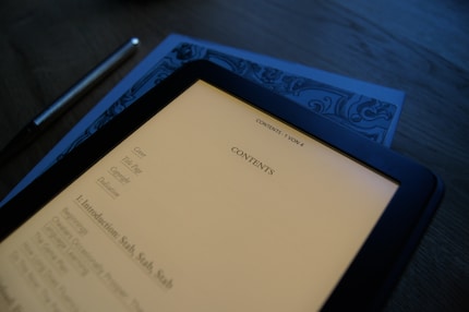 Less blue light. With the natural light option, the Kobo Clara 2E hopes to help you get a good night’s sleep.