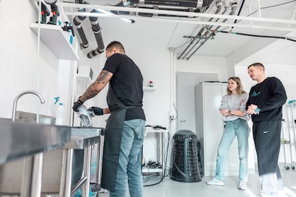 En visite chez Enrique (à gauche) et Raoul de Sneakky Klean à Zurich.