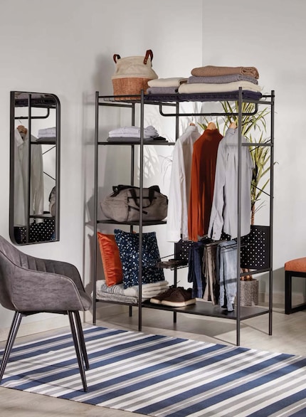 Dimensions: 45 × 120 × 182 cm | Material: steel | Photo: Kave Home