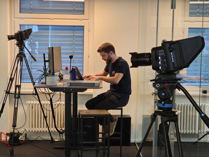 Preparations for the final are in full swing all day long.