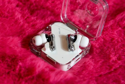 I have to press the Ear (2)s to operate them.