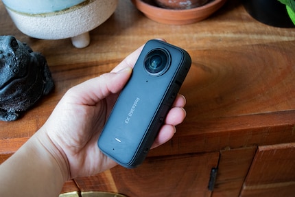 De Insta360 X3 is licht en handzaam - veelbelovend voor op vakantie.