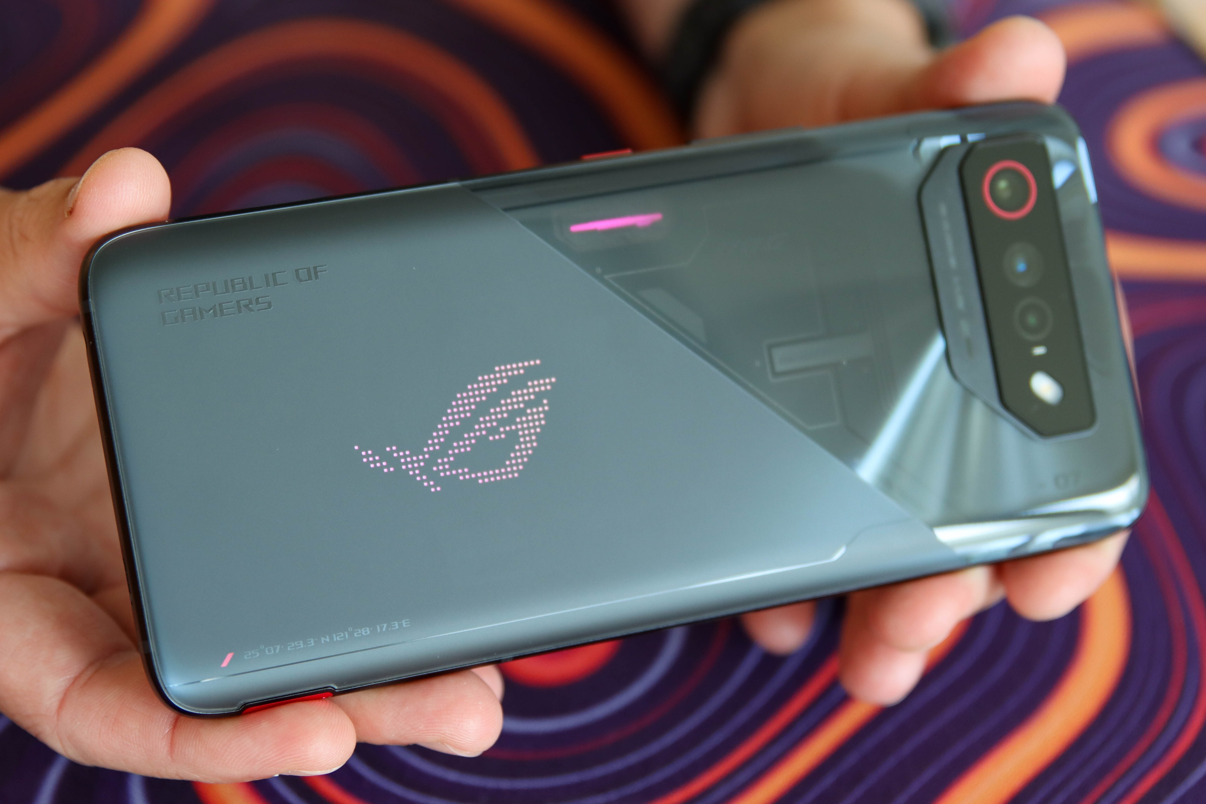 ROG Phone 7 review: faster, louder, cooler - Galaxus