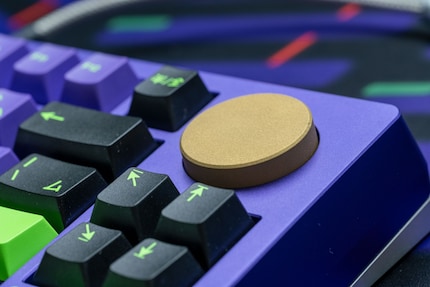 The knob after its dramatic ageing treatment. I’d have liked to see more purple.