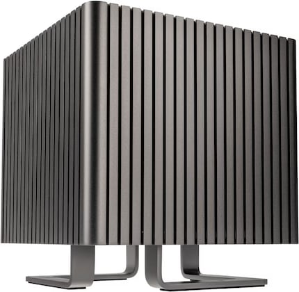 The editor has housed his cooling system in this case.