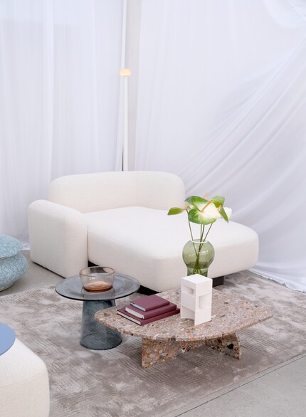 Fluffy surfaces have an inviting effect.