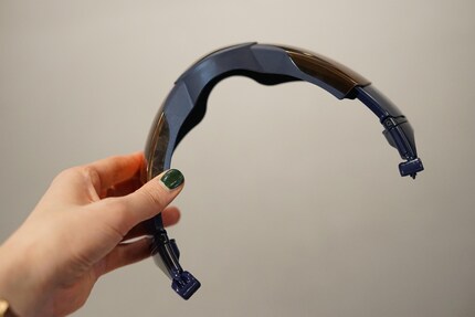 La visiera è leggera.