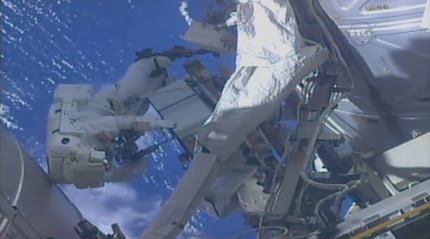 Quand vous êtes dans l’espace et que vous avez laissé la carte mémoire à la maison.