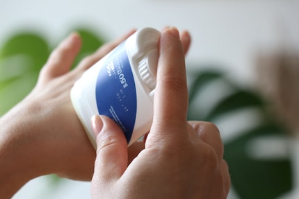 Isntree’s Hyaluronic Acid Airy Sun Stick is easy to twist out.