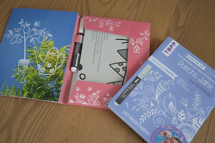 Due kit per realizzare disegni primaverili.