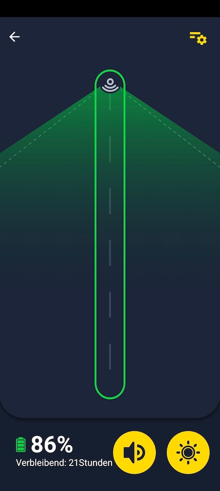 What the Gardia app shows: there’s nothing approaching from behind ...