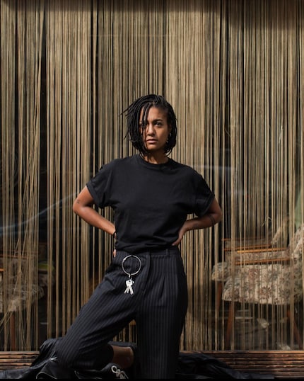 Variant 2: singer Lary with XL key ring.