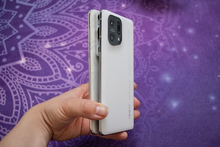 My Oppo Find X5 looks almost like the Huawei P60 Pro …