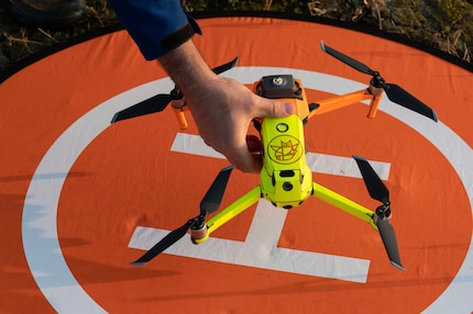 La PSA utilise le DJI Mavic 3T pour le sauvetage des faons.