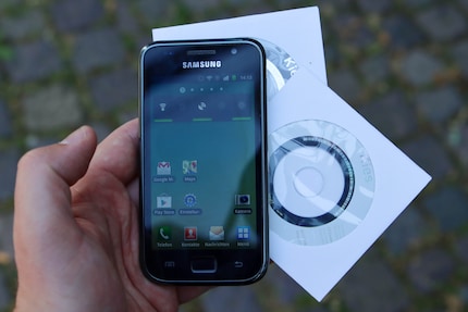 Damals gab es noch Installations-CDs für Smartphones.