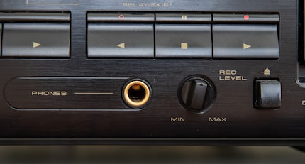 Der Rec-Regler steuert die Aufnahmelautstärke.