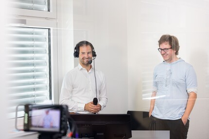 GM Yannick Pelletier intervista i vincitori delle partite.