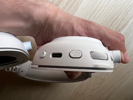 Die Bedienelemente sind gut erreichbar.