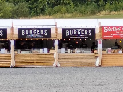 I don’t recommend the 20x zoom. At least you can still read the writing.