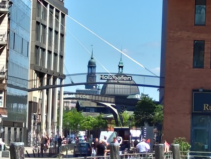 The 10x zoom isn’t worth it.