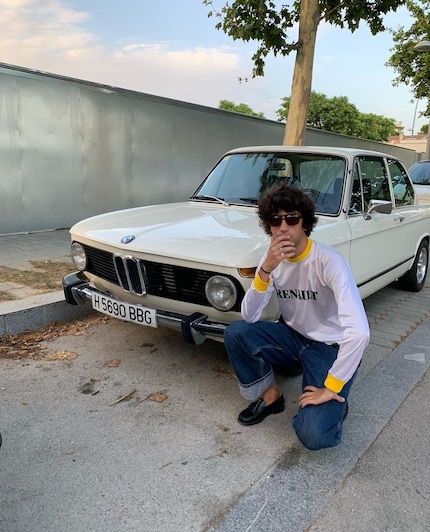 ... con jeans e mocassini.