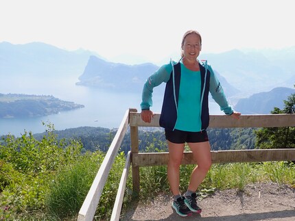 During a break, I’m grateful for the jacket’s wind protection. Especially because I’d worked up a sweat before.