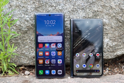 Im Vergleich ist das Mate X3 (links) länger.
