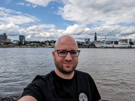 Selfie mit der Hauptkamera.