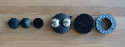 It's a lot; mit der «Theraface Pro» kommen viele verschiedene Aufsätze mit.