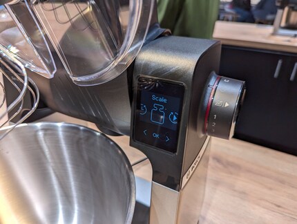 The machine can be precisely adjusted via the touchscreen.