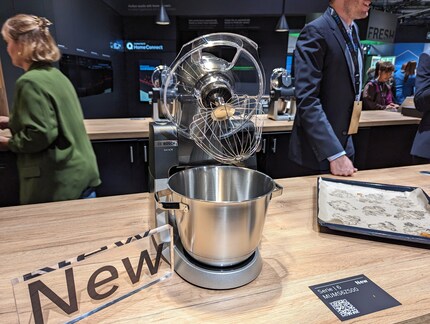 The Bosch Series 6 food processor can knead up to 3.7 kg of dough at a time.