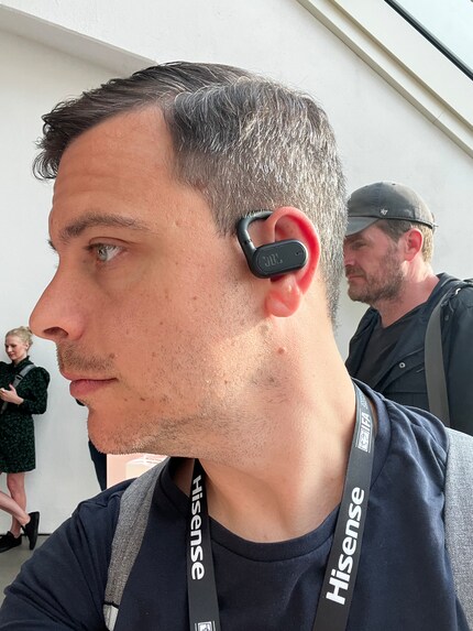 I like the gradual adjustability of the headband.