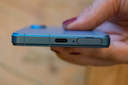 The internal memory can be expanded via microSD.